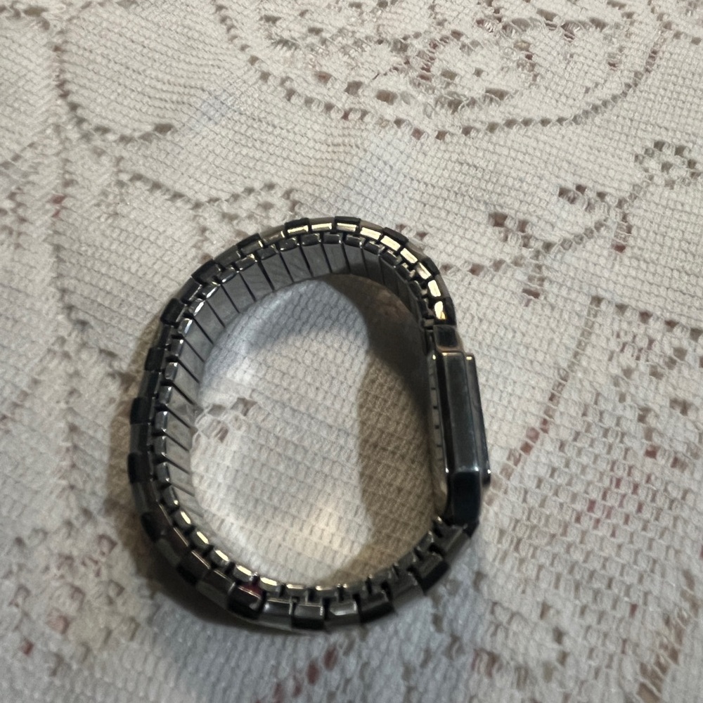 Watch - Picture 5 of 5